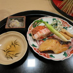 桜田 - 八寸取り分け後