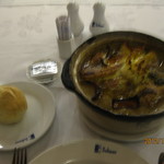 Solmar Restaurant - 葡萄雞＝ポルトガルチキン（MOP143＝当時1430円）写真がぶれまくりで申し訳ございません。具材がゴロゴロ。