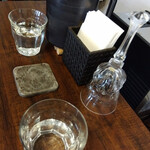 トラットリアイルデルフィーノ - 卓上