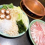 青柳 - 豚しゃぶ鍋