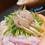 青柳 - ほろほろ鳥せり鍋