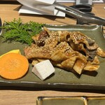 焼肉レストラン 奥田 - MIXホルモンランチセット1,000円　味噌だれと白飯がエンドレスにいけるヤツ