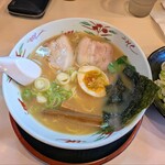 らーめん みのり - みのり醤油らーめん 細麺     選べます