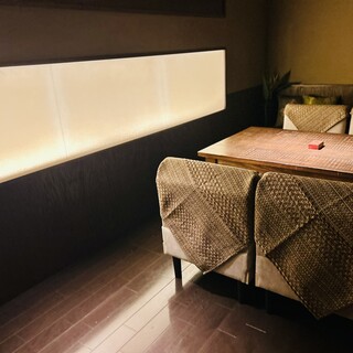 インターホンを押して入店すると、ゆったりとくつろげる空間