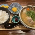 農家ごはん つかだ食堂 - 豚汁定食、生卵を選択