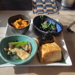 お米とろろ 和がや - 前菜はどれもうまい