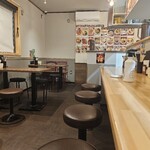 麺工房 海練 - 店内