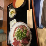 魚とら - まぐろ漬け丼中