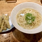 うどん屋 新堀 - かけうどん 800円＋ごぼう天 300円