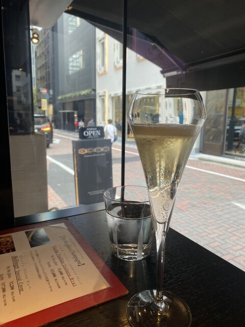 お得なシャンパンセット』by hykchan : GOSS (ゴス)- 銀座/ワインバー