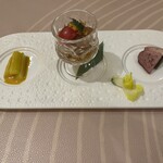 天厨菜館 - 前菜のセロリ、クラゲ、合鴨