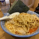 中華そば 笑歩 - ごま辛そばの中太麺