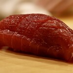 鮨 やすみつ - 樋長 厚岸 赤身漬け