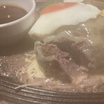 ミート矢澤 - 湯気たっぷりの熱々ハンバーグ