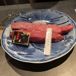 山形座 瀧波 - ディナーの米沢牛！お肉焼く前に見せていただきます。