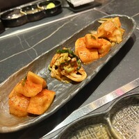 和牛焼肉 伍感 - キムチ4種盛り