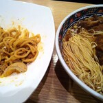 寿限無 担々麺 - 太、細、食感楽し