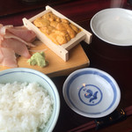 漁場問屋 魚市 - 生ウニとマグロ刺定食