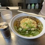 立喰うどん・そば　大和庵 - かき揚げそば@400円