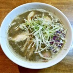 虎一番 - セメント煮干ラーメン+煮たまご+タマネギ