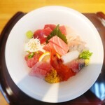 とろろ・海鮮料理 さんすい - 料理写真:さんすい極み海鮮丼（2,700円）