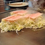 かんらん車 - 一つ一つとても丁寧に焼き上げられます。