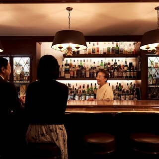 他愛のない会話でリフレッシュ。アットホームに過ごせる店内