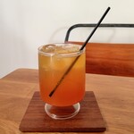 ハナツムリ - アップルティーソーダ