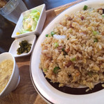 杏仁荘 - チャーハン定食