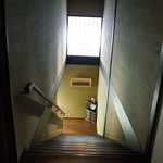 Akasaka Tsutsui - 地下（個室）への階段
