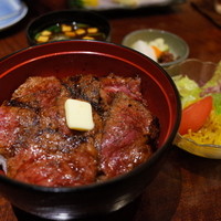 赤坂 津つ井 総本店 - 名物ビフテキ丼 2,600円