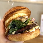 1/3 HAMBURGER FACTORY - ・NY生まれのチーズポパイバーガー 1,800円/税込
・エッグ 150円/税込