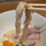ラーメン家 みつ葉  - 出張所の塩ラーメンのメンマ