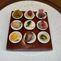 ワキヤ 一笑美茶樓 - 見て食べて楽しい前菜