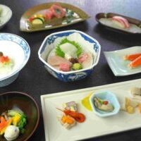 土佐会席料理(師走会席) 【昼】10,120円～ （税金、サービス料、個室料を含む）