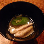 お通し、万願寺唐辛子とお揚げ