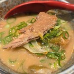 立ち呑み ソメアカ - あら煮込み豆腐
