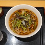 いろり庵きらくそば - 料理写真:山菜そば