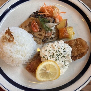 カフェ・ハクタ_0