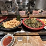 大観荘 - 海老カダイフ揚げ　と　ワカメの香草唐揚げ