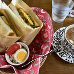 Cafe Morning Glory - オムレツのトーストサンド + ドリンクセット ¥1200