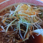 幸楽苑 - 千切りネギ投入