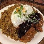 MOTO - ドラミンチ（ドライカレー＆ミンチカツ）