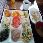 料理２　サラダ＆果物＆ドリンク＆ご飯