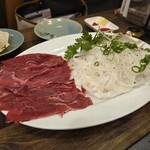 チャムズキッチン - 石焼鍋の牛肉フォー