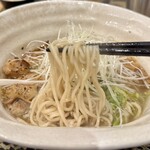 薩摩和穣麺 燎 - 和牛もつラーメン　中細麺
