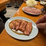 炭火焼肉・ホルモン モツの関ちゃん - 