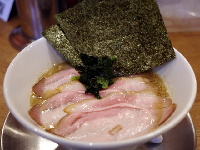 『なま醤油ラーメン 』by とよつね : なま醤油とんこつ フルスイング - 六甲道/ラーメン [食べログ]