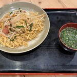 沖縄食堂 やんばる - 焼き沖縄そばセット。