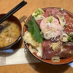 埼玉漁港 海鮮食堂 そうま水産 - 漁師丼 1628円